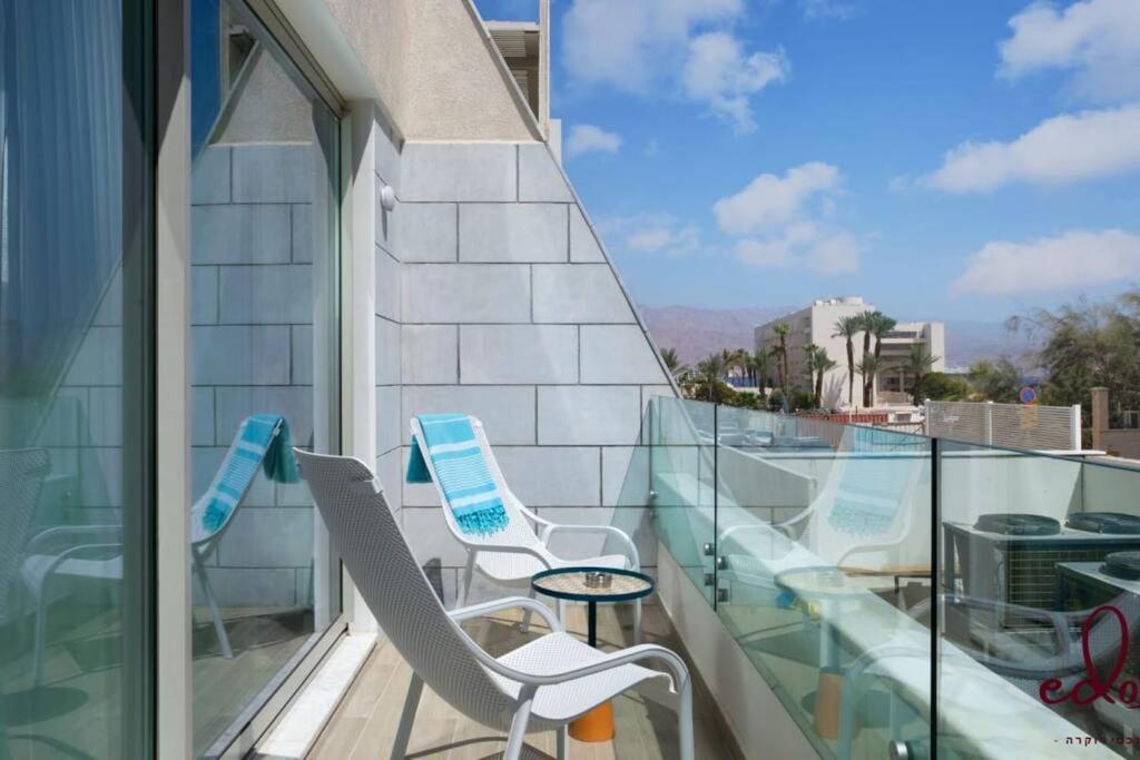 דירה יפהפייה עם מרפסת 100 מטר מהים - By Edom Appartement *